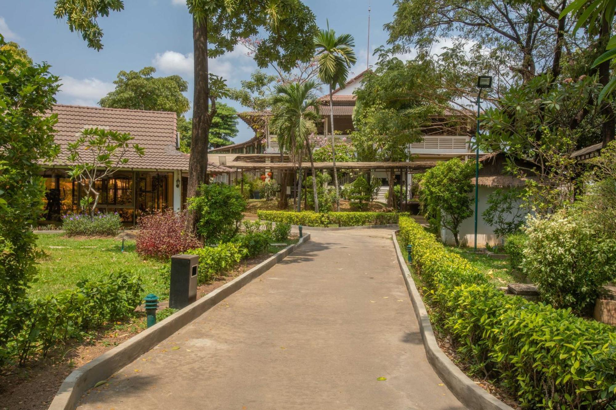 Cambodian Country Club Hotel Phnom Penh Luaran gambar